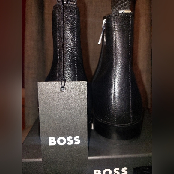 Hugo Boss Men's Leather Boots Size 9.5 - Picture 3 of 9